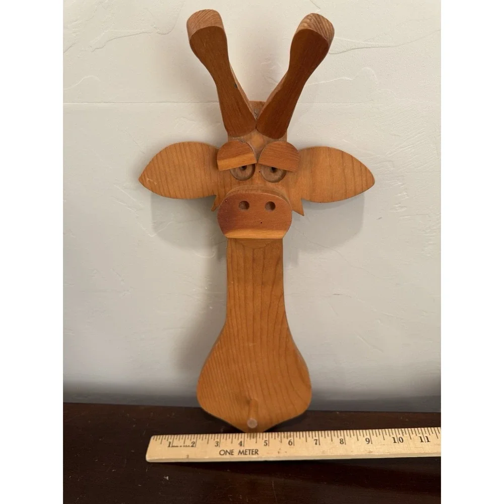 Vintage Handmade Decorative Wood Giraffe/Deer  with Hooks  wall hunger